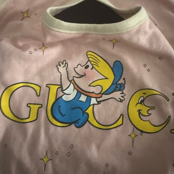 Brand new with box Gucci Pink and Yellow Bib Jetsons collection - Picture 3 of 10